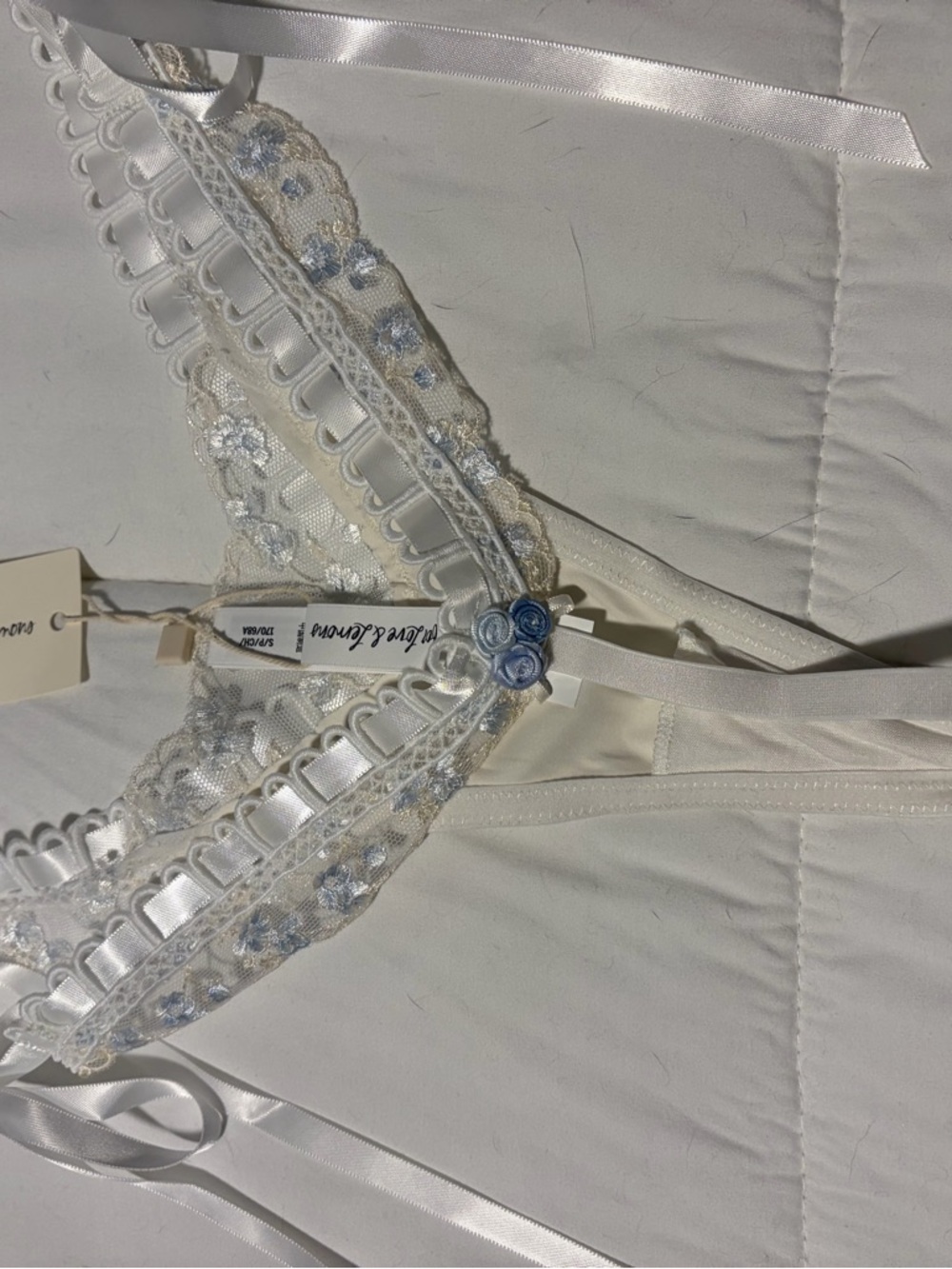 NWT.  Small .For Love And Lemons Women's White Embroidered Lace Thongs - Picture 2 of 5